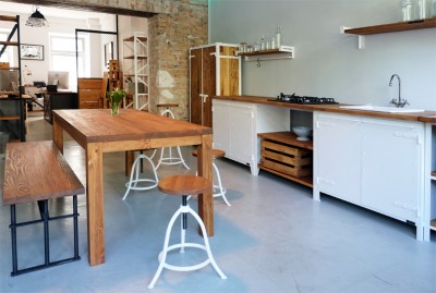 AUTHENTIC FURNITURE kitchen by Noodles, Noodles & Noodles